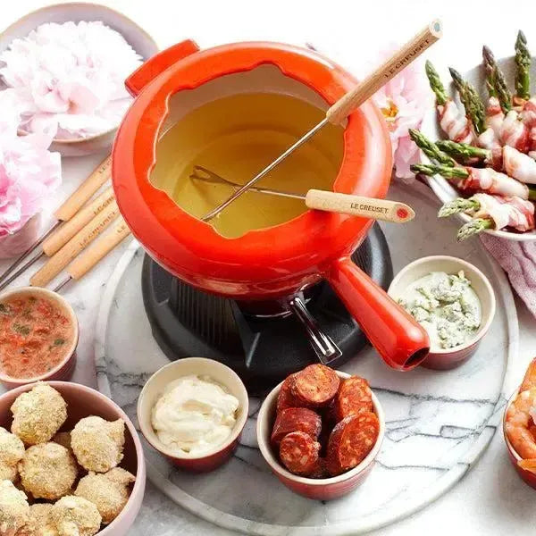 Fondue Ferro Fundido Laranja p/ Queijo e Carne Le Creuset