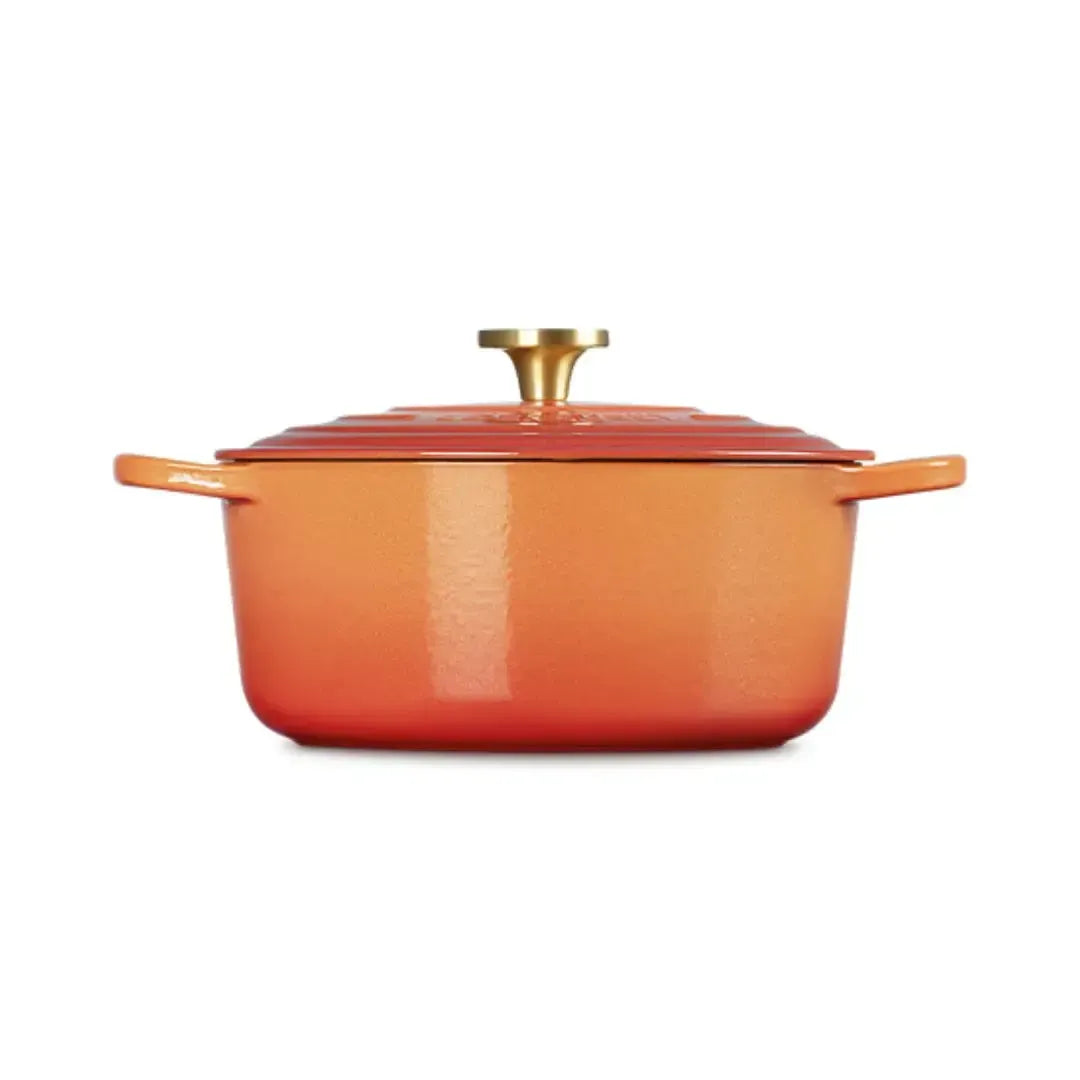 Panela Le Creuset Redonda Signature Flamme Dorée com Pegador Dourado 4,2L 24cm