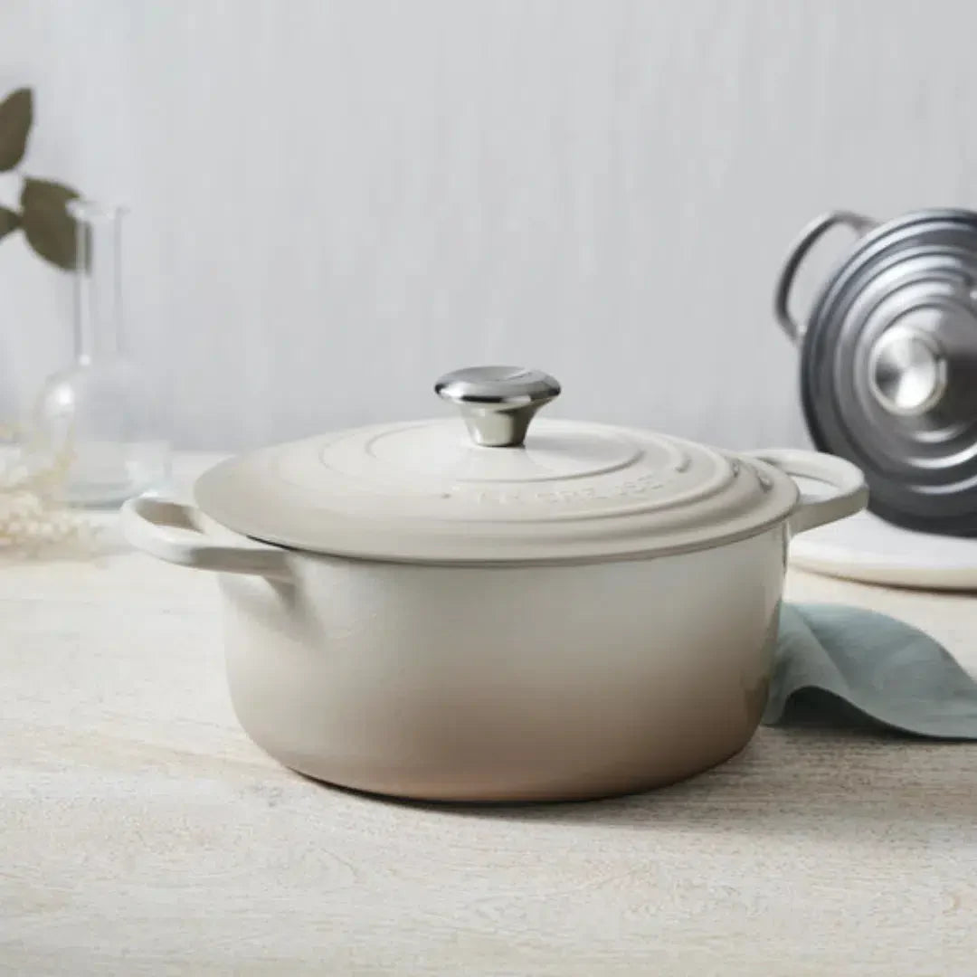Panela Le Creuset Redonda Signature Meringue 5,3L 26cm