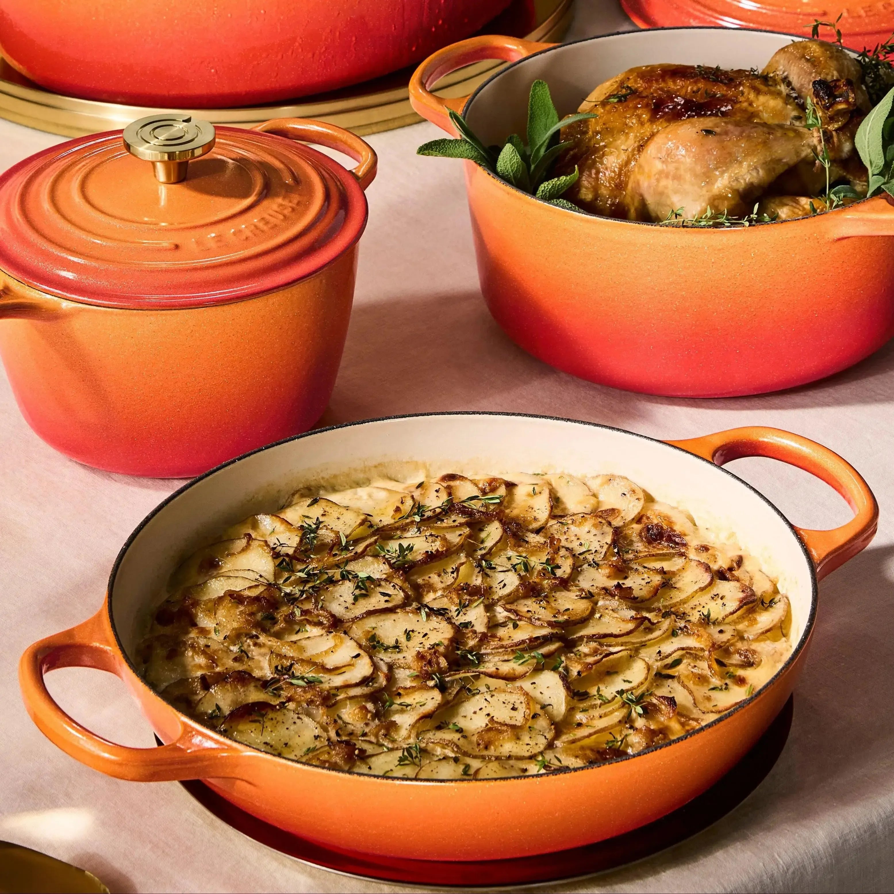 Caçarola Buffet Signature Flamme Dorée com Pegador Dourado 3,5L 30cm Le Creuset