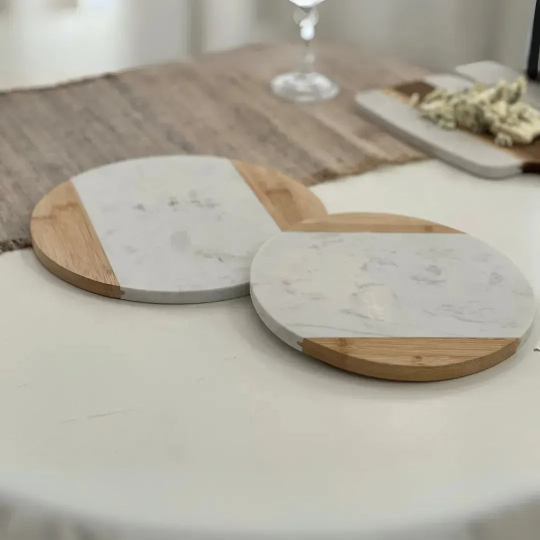 Conjunto 2 Tábuas Redondas para Aperitivos Madeira e Mármore Branco
