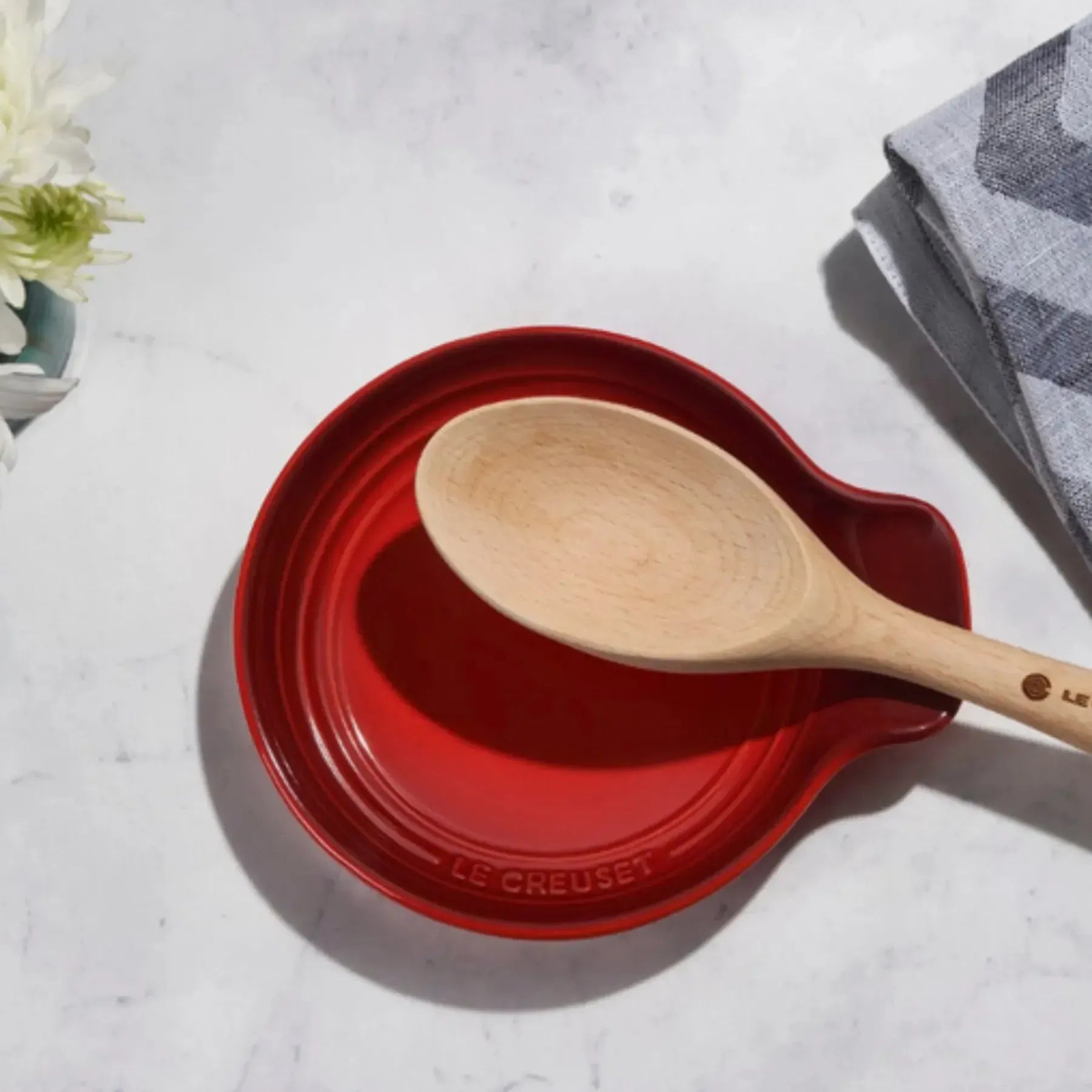 Descanso Redondo para Colher Signature Vermellho Le Creuset