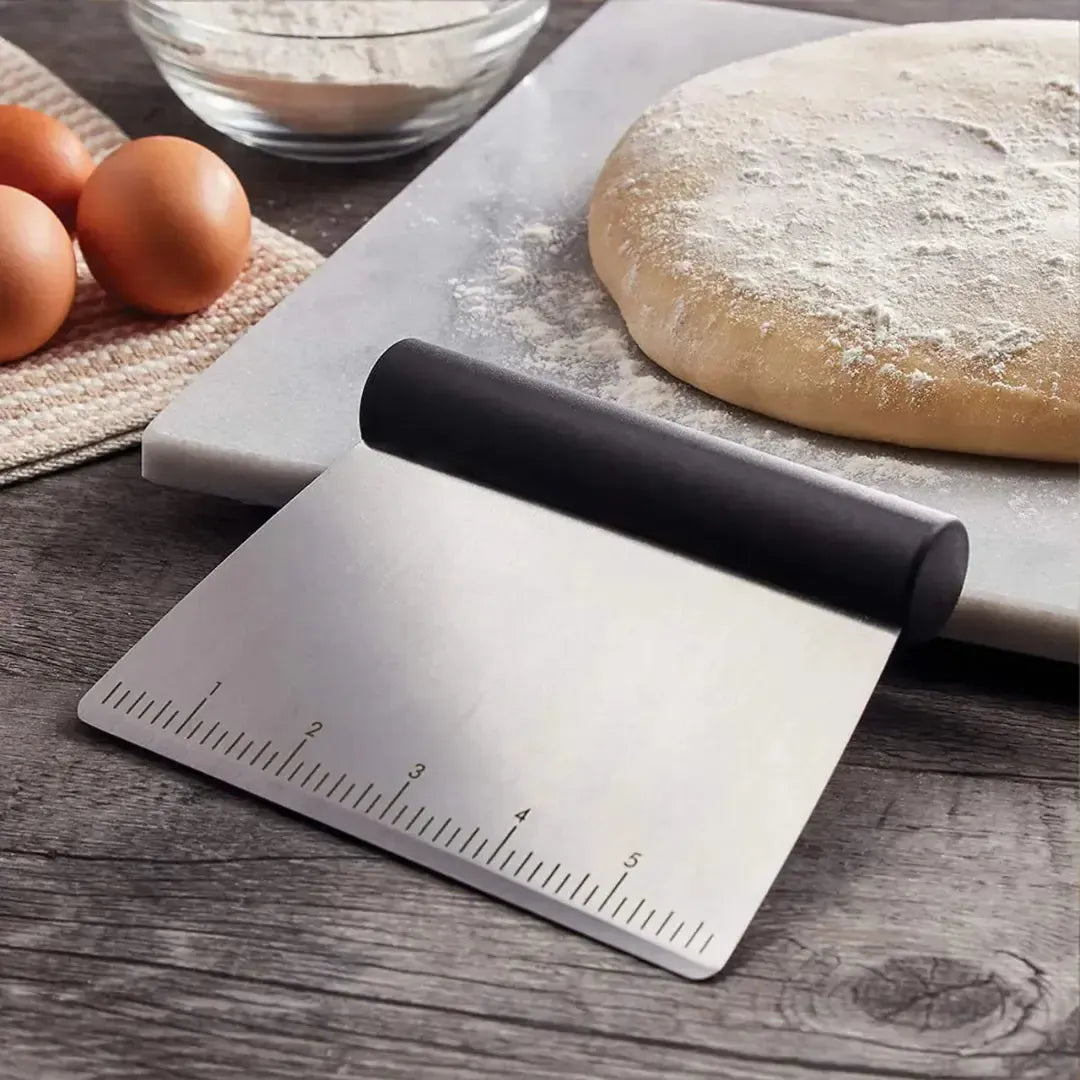 Espátula Multiuso Raspadora com Régua Inox Preta KitchenAid