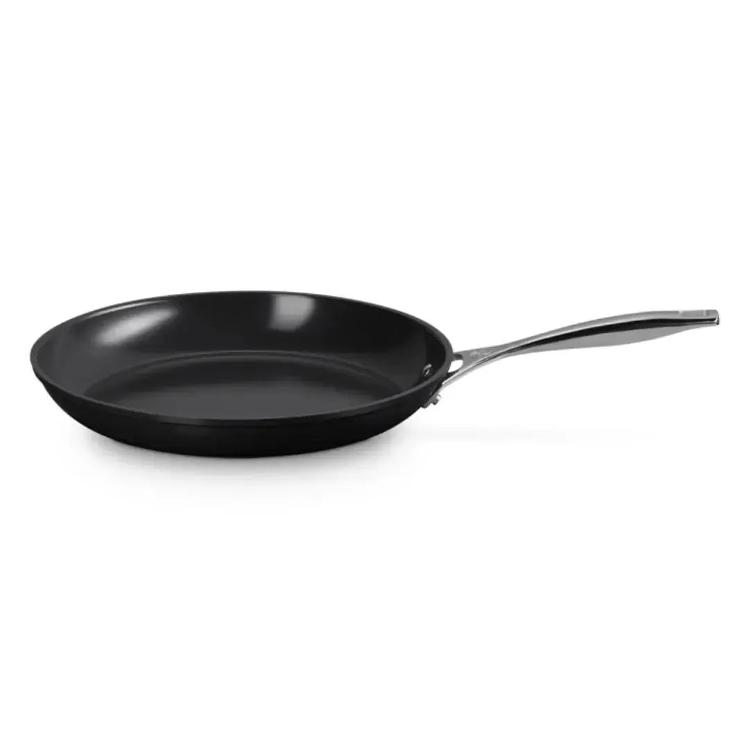 Frigideira Rasa Antiaderente 28cm ENSC Le Creuset
