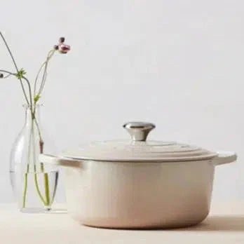 Panela Le Creuset Redonda Signature Meringue 4,2L 24cm