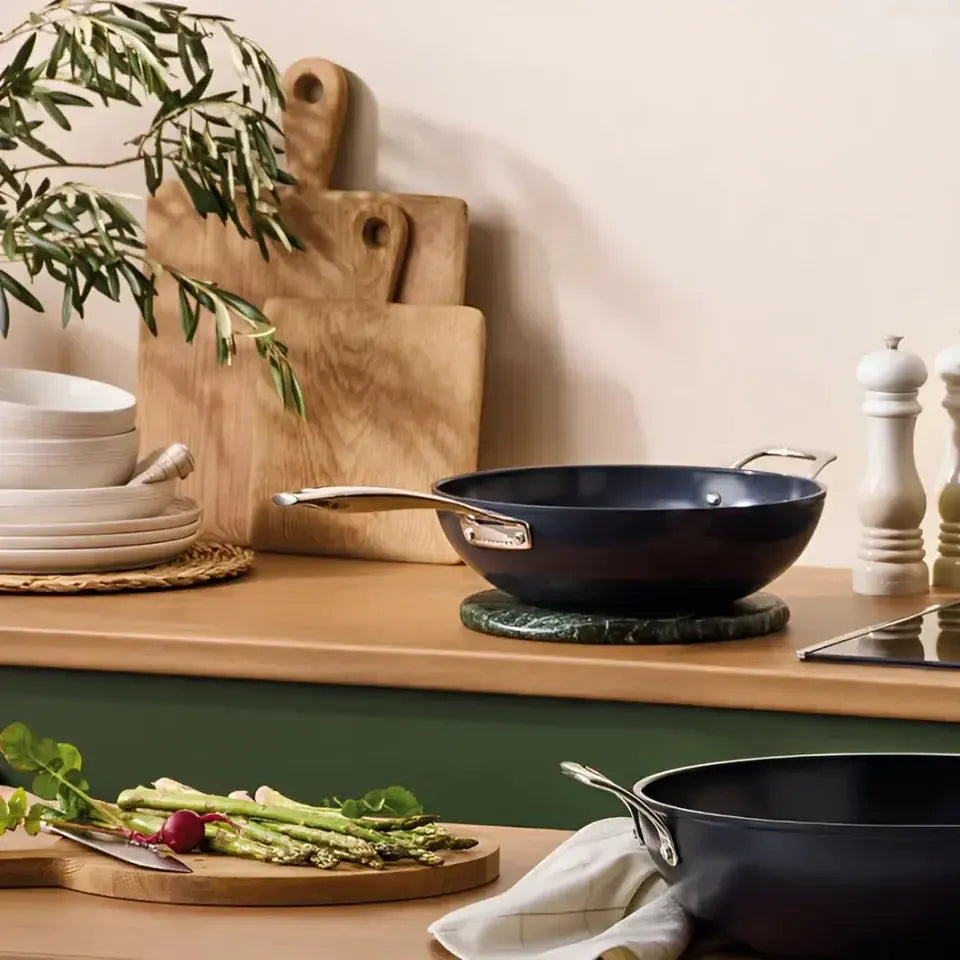 Wok com Alça Antiaderente 30cm ENSC Le Creuset
